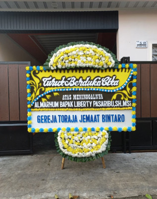 Papan Bunga Duka di Cimaja